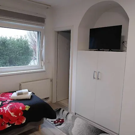 Гостевой дом Automotodrom Grobnik - And Skejic