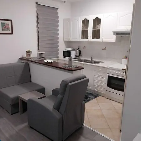 Automotodrom Grobnik - And Skejic Guest house 3*
