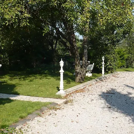 Гостевой дом Automotodrom Grobnik - And Skejic 3*