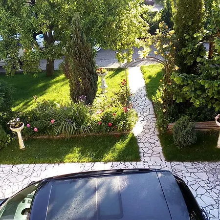 Konukevi Automotodrom Grobnik - And Skejic 3*