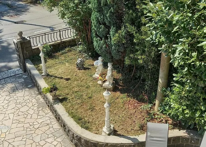 Πανσιόν Automotodrom Grobnik - And Skejic 3*