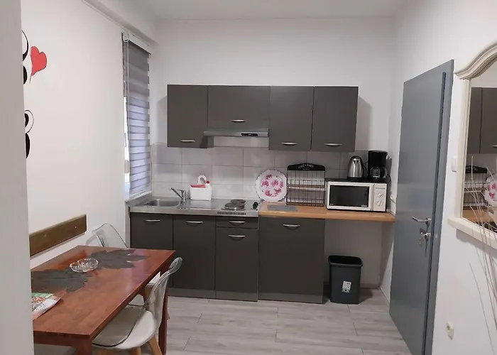 Automotodrom Grobnik - And Skejic Konukevi Čavle