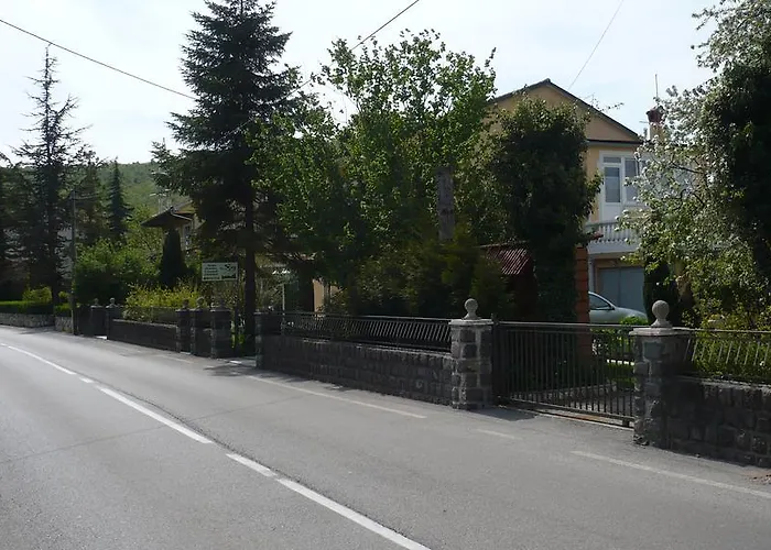 Πανσιόν Automotodrom Grobnik - And Skejic