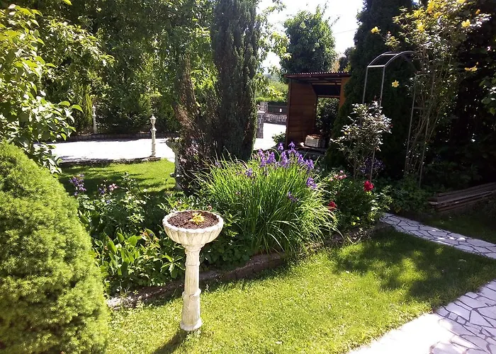 Konukevi Automotodrom Grobnik - And Skejic 3*